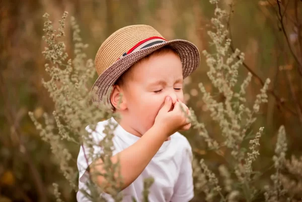 Swędzące oczy u dzieci – jak skutecznie i bezpiecznie pomóc małemu alergikowi?